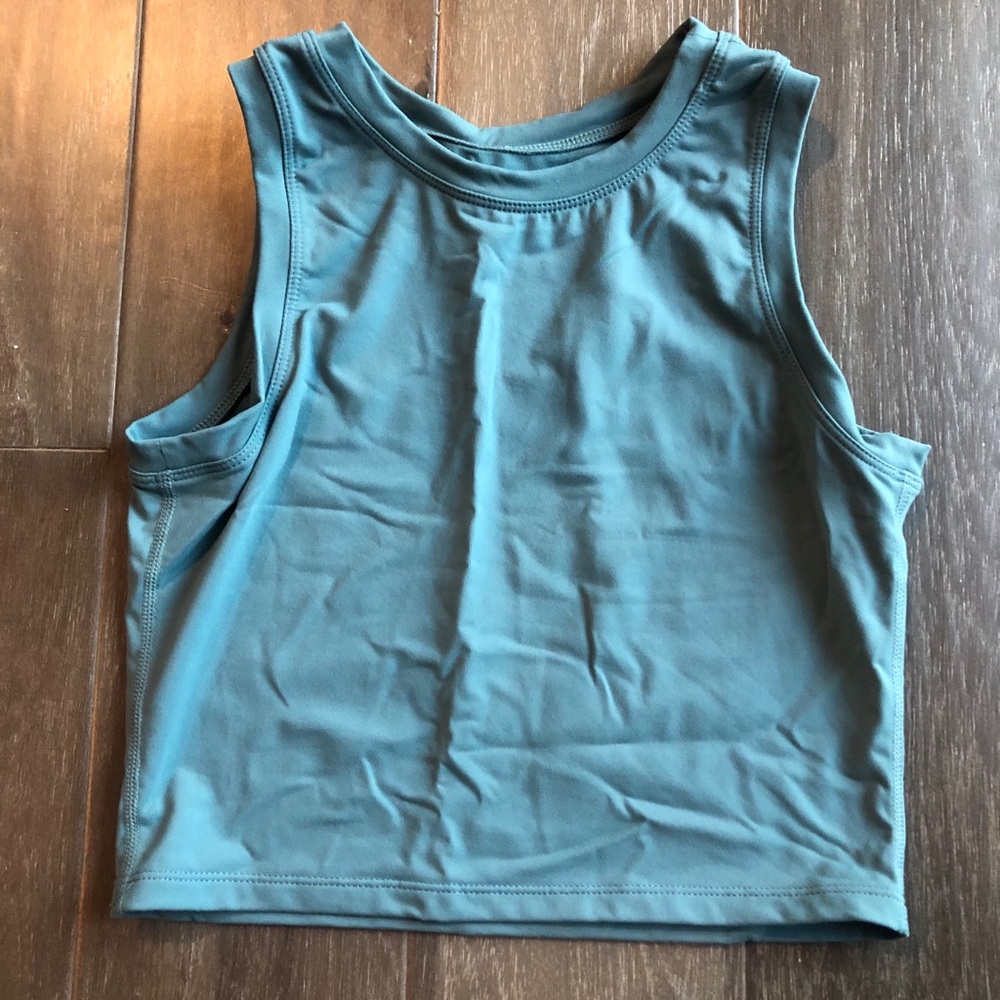 Paragon Columbia Crop Top